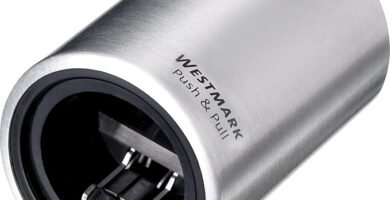 Abrebotellas automático Westmark plateado abriendo cerveza
