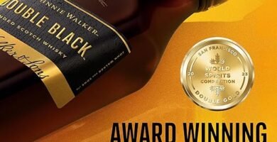 Botella whisky Johnnie Walker Double Black Label con caja