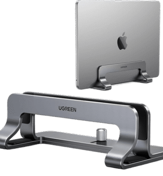 Soporte vertical UGREEN de aluminio gris espacial sosteniendo un portátil cerrado en modo concha.