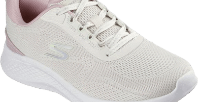 Zapatilla deportiva Skechers mujer color beige natural vista lateral con suela blanca.