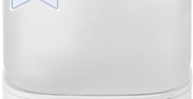 Humidificador Levoit en un dormitorio funcionando con vapor frío.